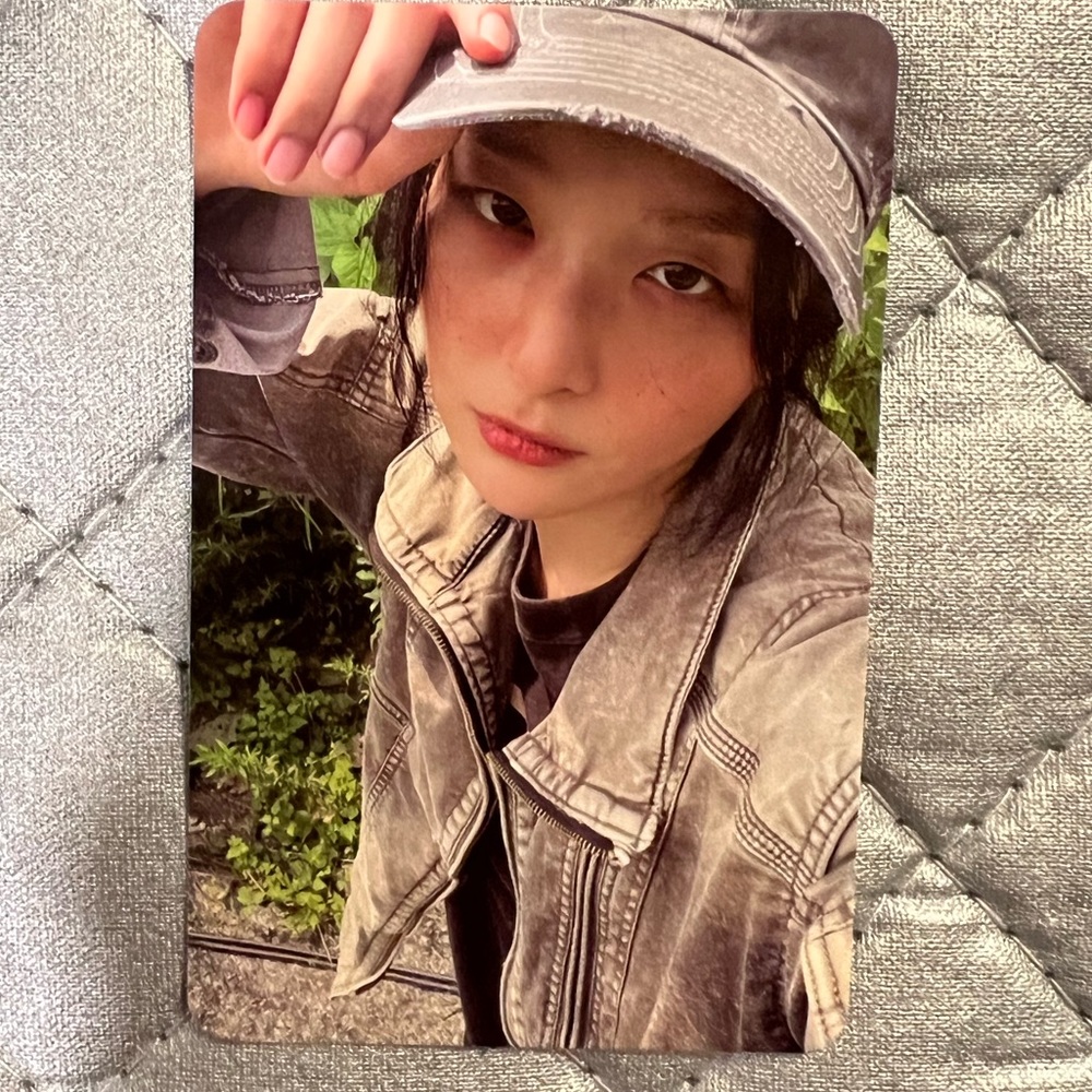 Red velvet Seulgi 28 reasons photocard